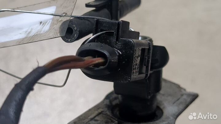 Форсунка топливная Audi A3 (8P), 2010