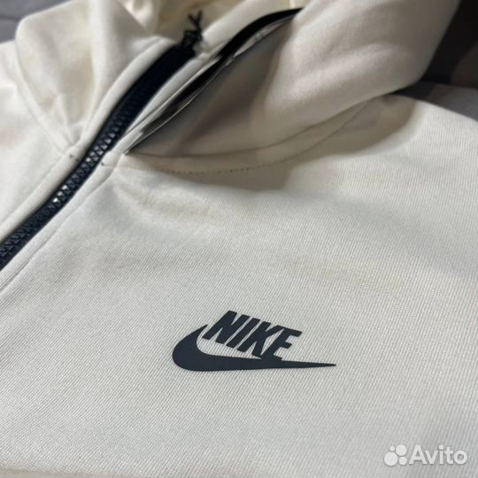 Nike Tech Fleece