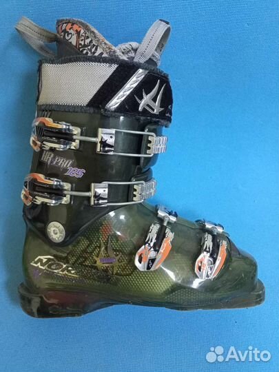 Горнолыжные ботинки