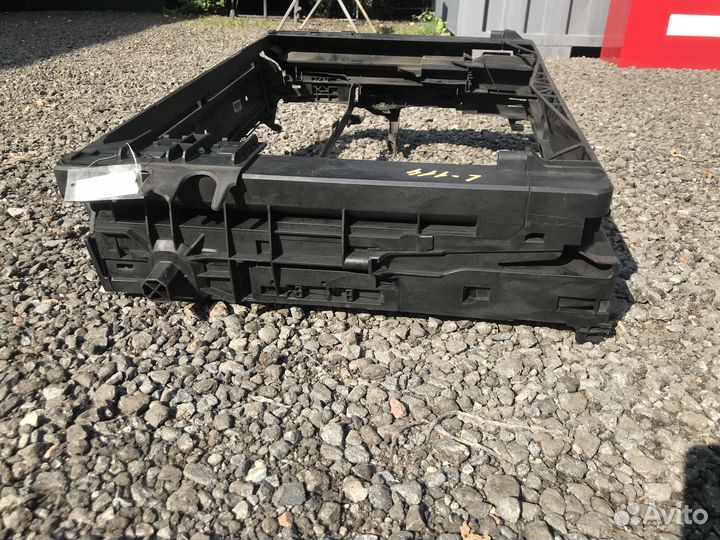 Кронштейн радиатора BMW 5 F10 535iX N55