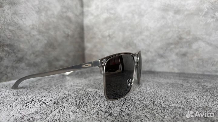 Солнцезащитные Oakley Holbrook Ti Chrome Black