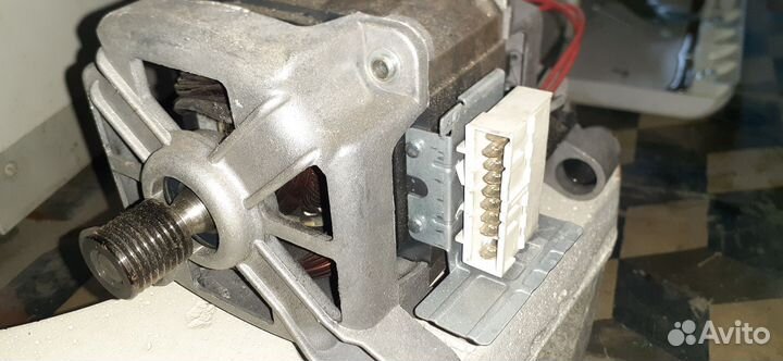 Двигатель Haier 9 контактов