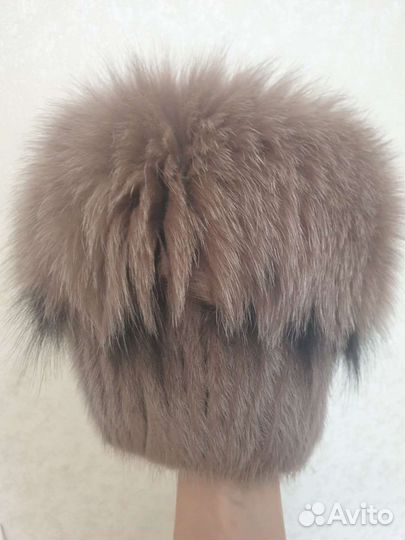 Зимняя шапка женская