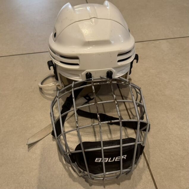 Шлем хоккейный детский bauer