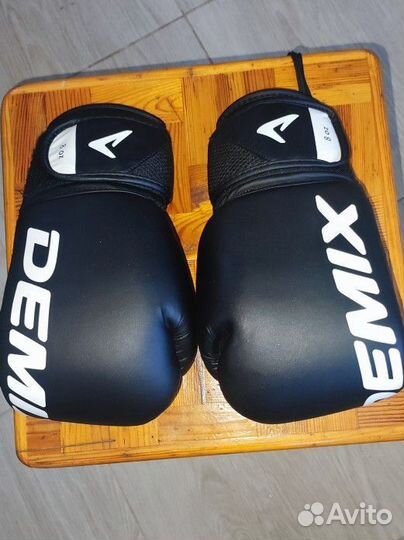 Боксерские перчатки 8oz