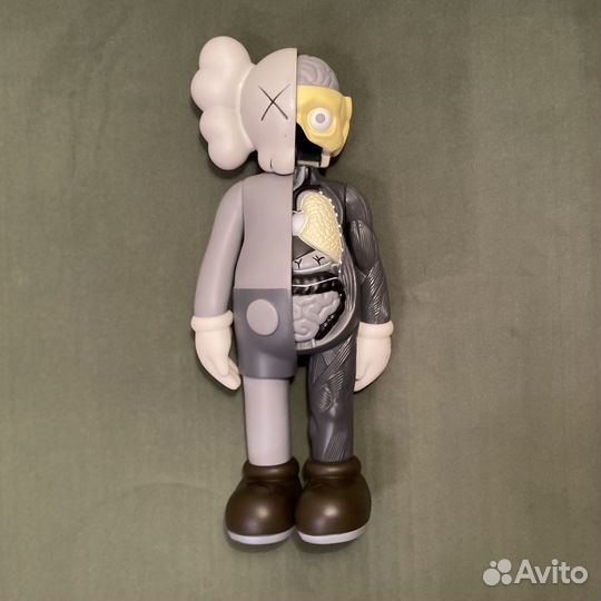 Bearbrick kaws 37 см