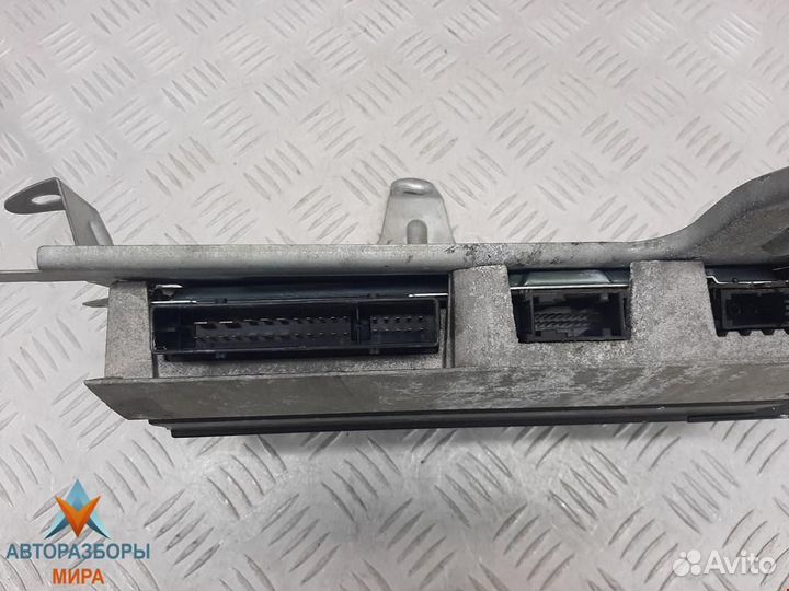 Усилитель музыкальный Audi Q7 4L 2006