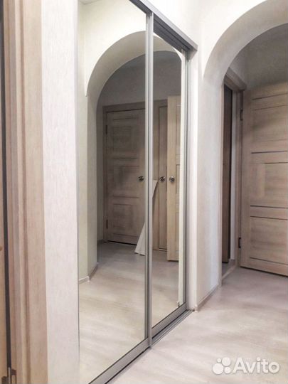 Двери купе зеркальные 