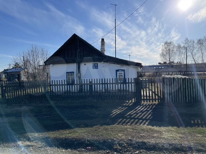 Дом 16,4 м² на участке 10,7 сот.