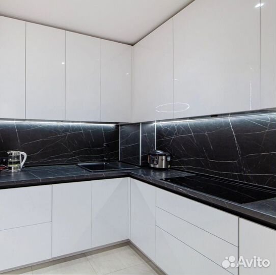 Кухня угловая глянцевая