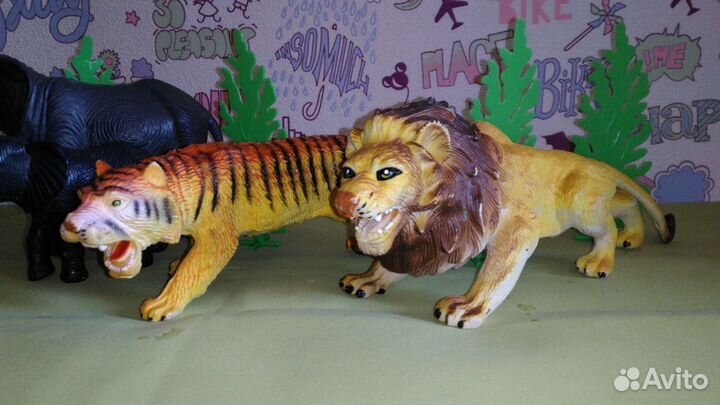 Набор фигурок животных