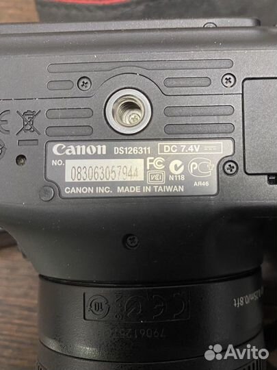 Зеркальная камера Canon EOS 600D Kit