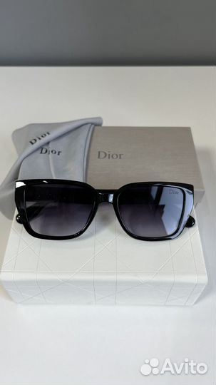 Солнцезащитные очки Dior