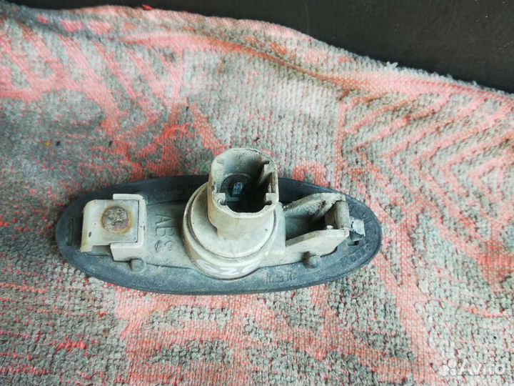 Поворотник Мазда 626 GE