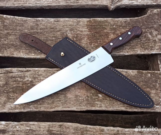 Поварской нож Victorinox с чехлом