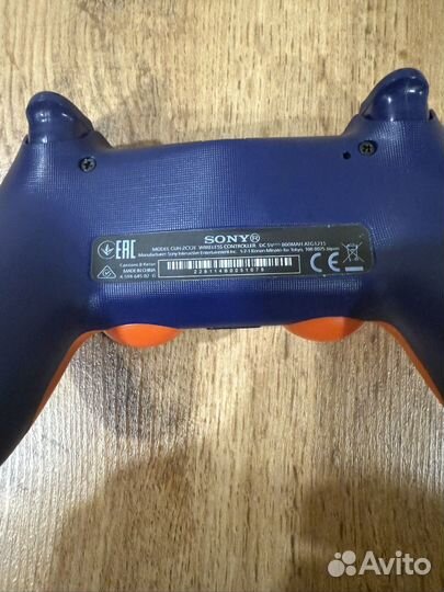 Джойстик Dualshock 4