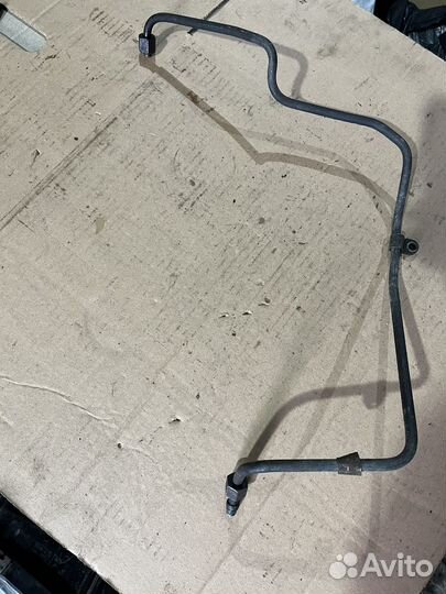 Volkswagen пассат Б3 трубка масла на турбину