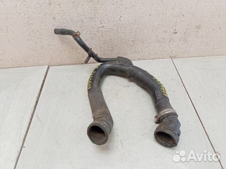 Патрубок системы охлаждения 8D0121101AH