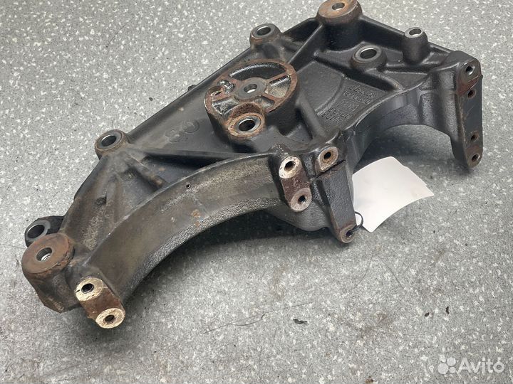 1900380 Кронштейн компрессора кондиционера D13