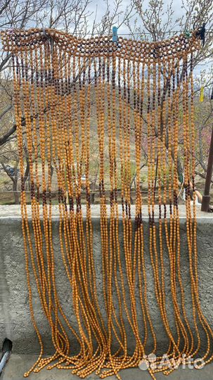 Деревянная штора из бусин