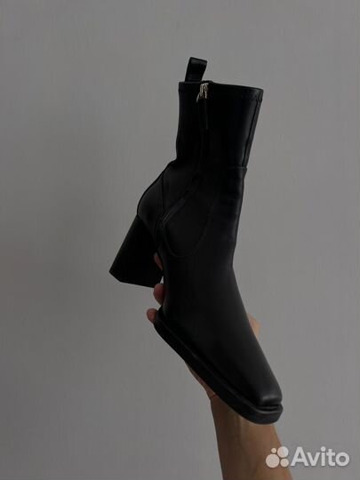 Ботильоны Uterque