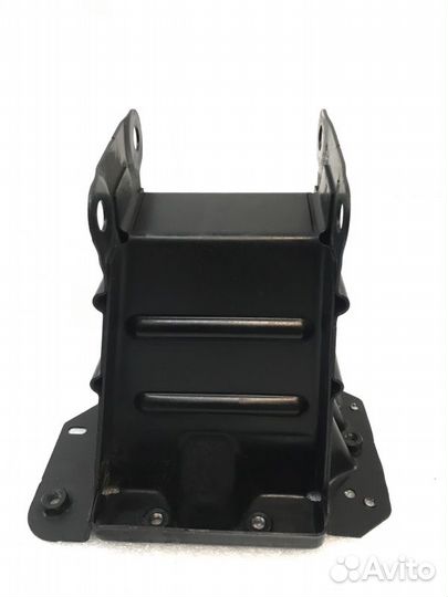 Кронштейн усилителя бампера передний левый