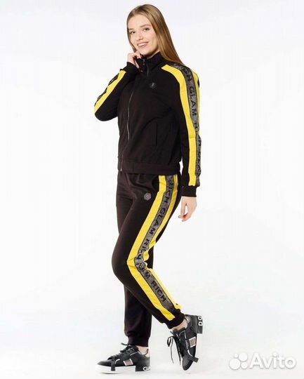 Спортивный костюм