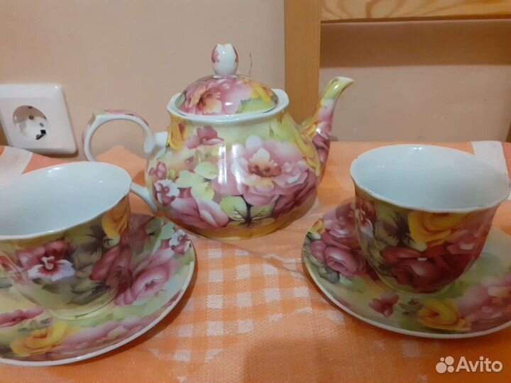 Чайный червиз на подставке