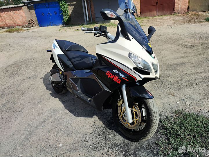 Aprilia SRV850