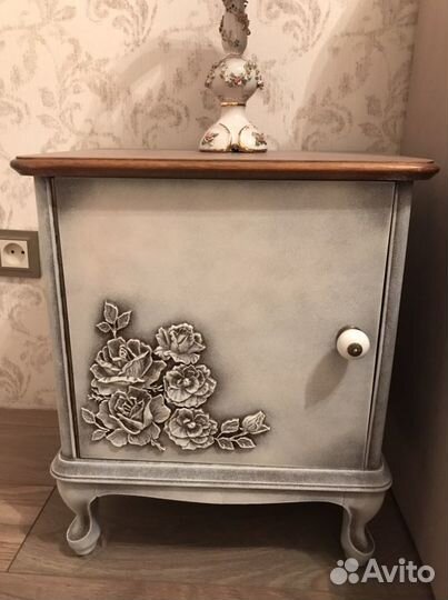Антикварные тумбочки
