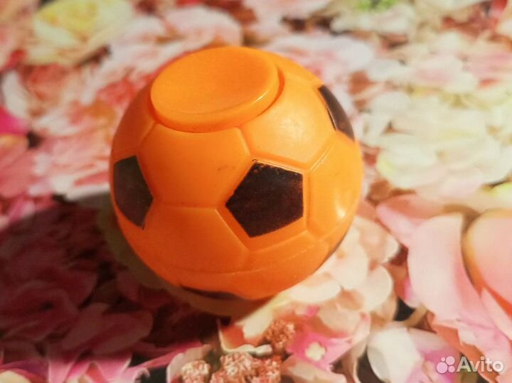 Спиннер в виде мячика