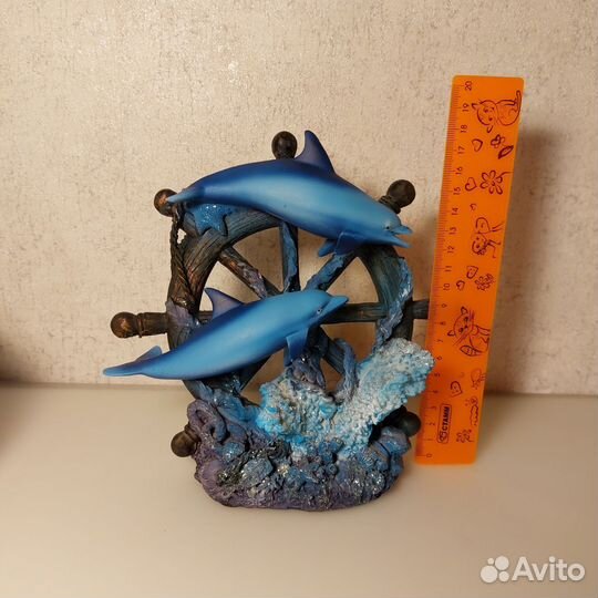Статуэтка дельфины