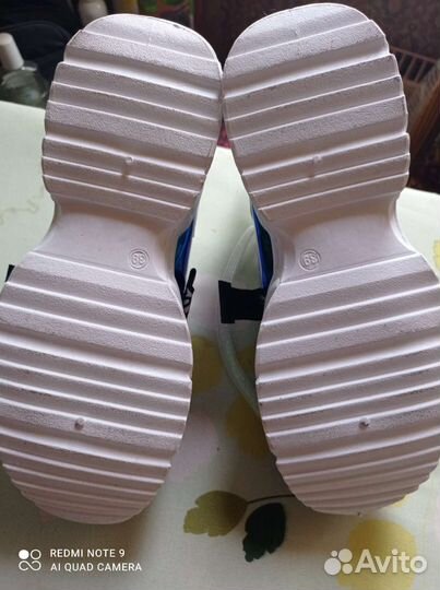 Кроссовки женские 38 размер новые