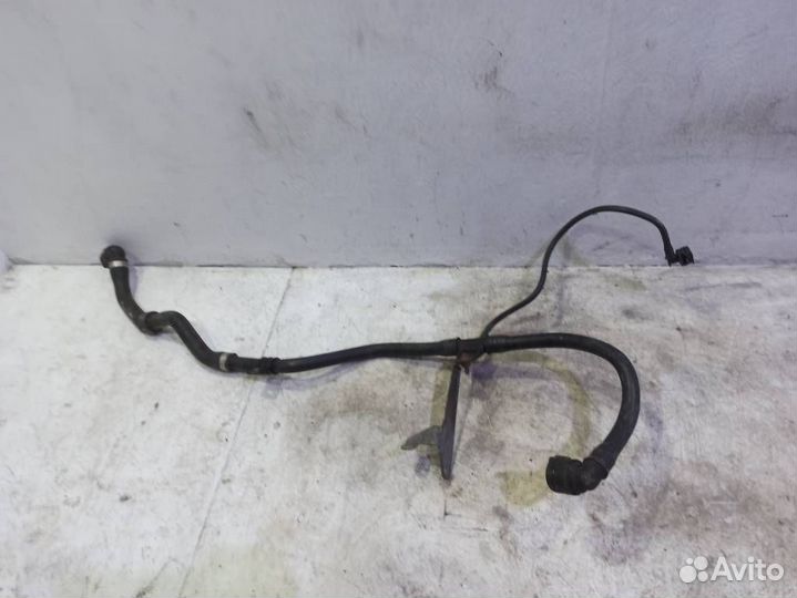 Патрубок системы охлаждения