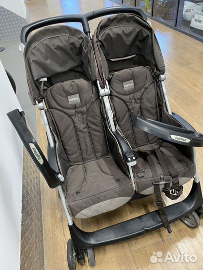 Коляска для двойни или погодок Peg Perego