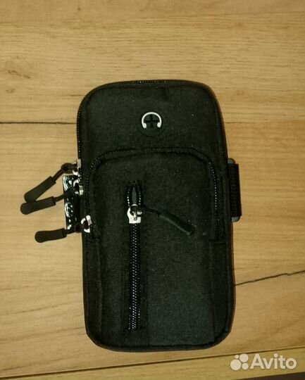 Универсальный чехол на руку