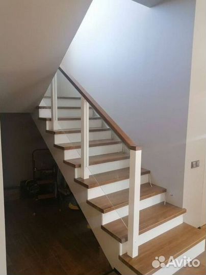 Лестница между этажами LTN-6640