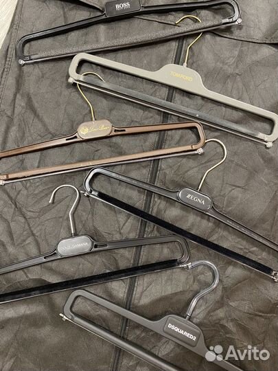 Чехол для шубы цум и брендовые вешалки для одежды