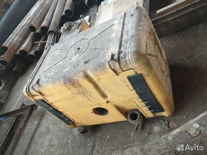 Продам емкость вода гсм