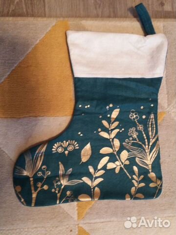 Новогодний сапожок (валенок) с золотыми русунками