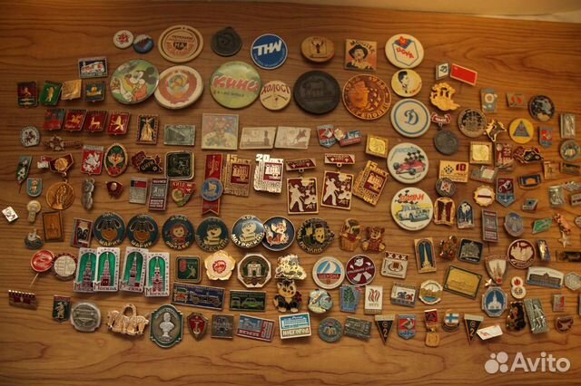 Значки много