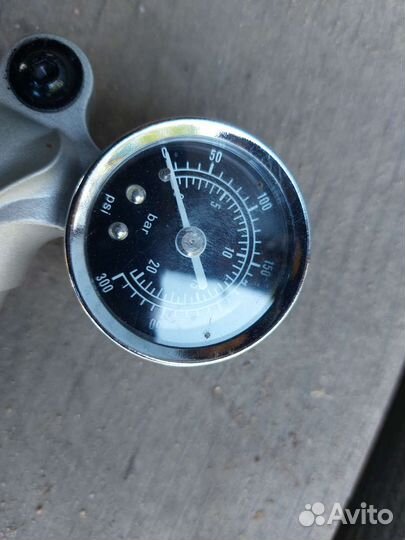 Насос для вилок и амортизаторов