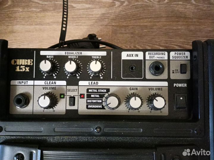 Гитарный комбоусилитель Roland cube