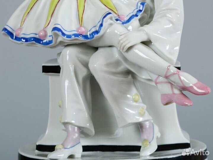 Редкая фарфоровая статуэтка. Германия