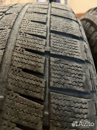 Bridgestone Blizzak Revo GZ 225/60 R17