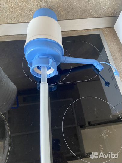 Ручная помпа для воды