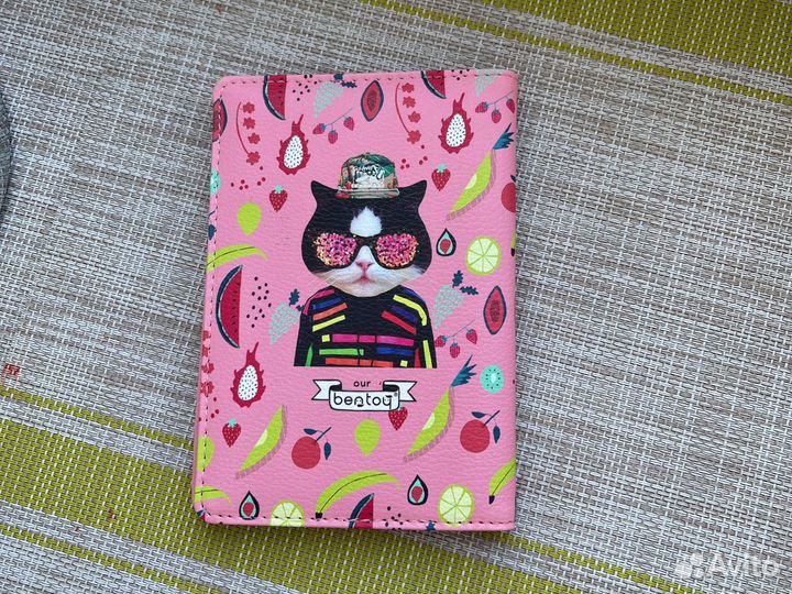 Обложка на паспорт розовая с котом