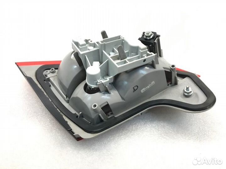 Фонарь крышки багажника задний правый Ford Mondeo