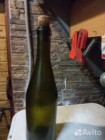 Бутылка с пробкой