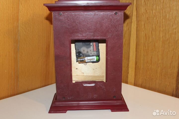 Часы настольные 